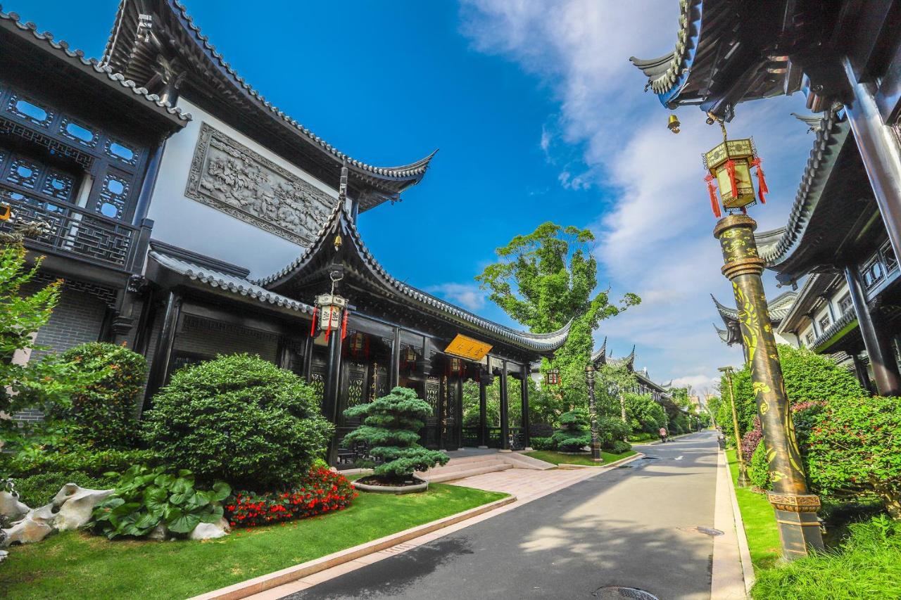 Royal Garden Hotel Shanghai-Free Shuttle To And From Disney & Pvg & Close Metro Line2 Easy To Sha New Expo Exterior foto
