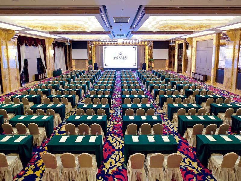 Royal Garden Hotel Shanghai-Free Shuttle To And From Disney & Pvg & Close Metro Line2 Easy To Sha New Expo Exterior foto