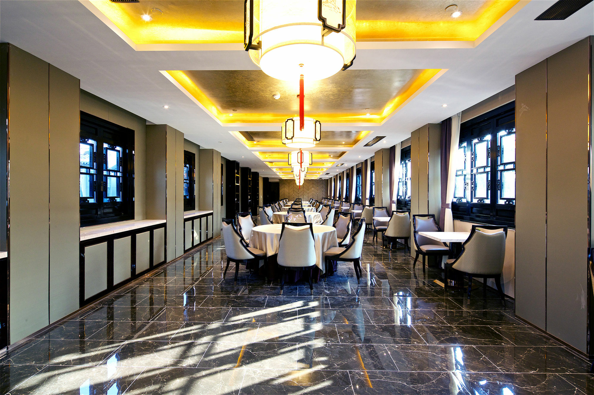 Royal Garden Hotel Shanghai-Free Shuttle To And From Disney & Pvg & Close Metro Line2 Easy To Sha New Expo Exterior foto