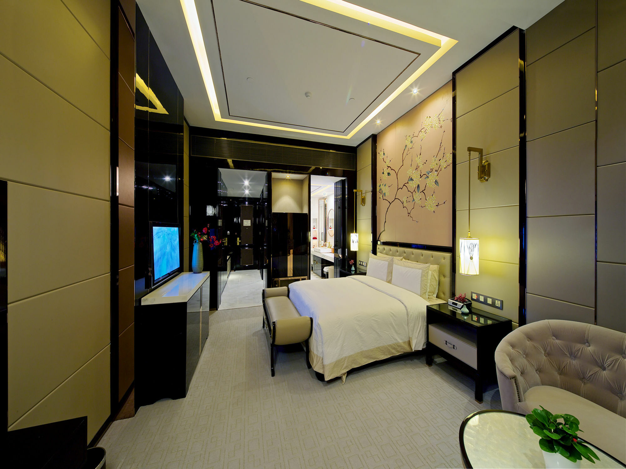 Royal Garden Hotel Shanghai-Free Shuttle To And From Disney & Pvg & Close Metro Line2 Easy To Sha New Expo Exterior foto